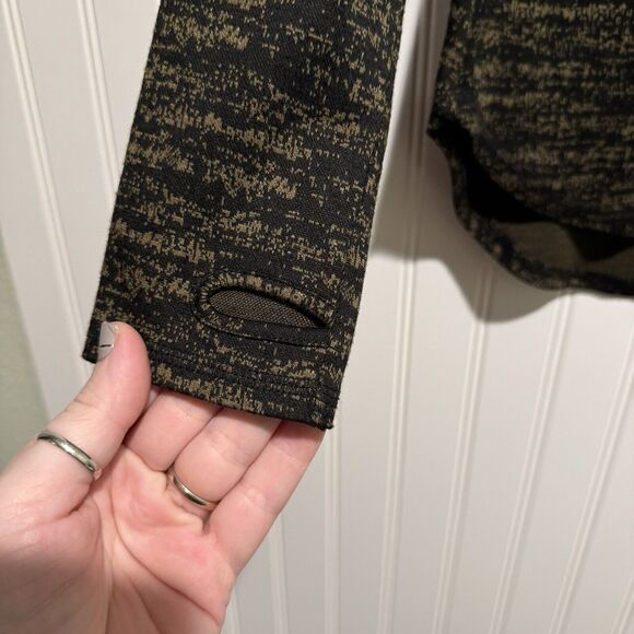 Kavu Skylar Shirt Cowl Neck Black Green Size Small - Picture 3 of 6